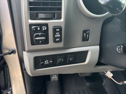 Used 2012 Toyota Tundra Limited w/ Memory Pkg AWD/4WD image 22