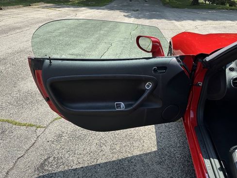 Used 2006 Pontiac Solstice Convertible w/ Premium Package RWD image 15