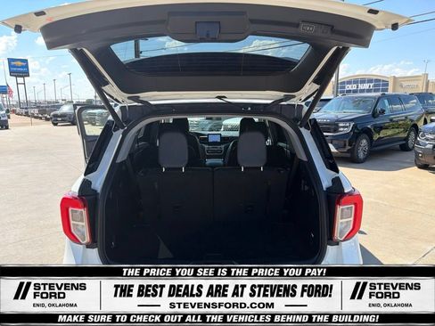 Used 2023 Ford Explorer XLT w/ Equipment Group 202A AWD/4WD image 42