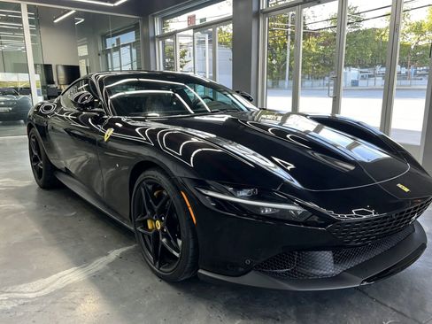 Used 2023 Ferrari Roma RWD image 4