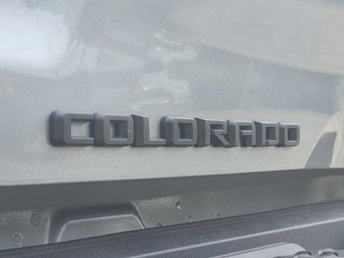 Used 2025 Chevrolet Colorado ZR2 w/ Technology Package AWD/4WD image 29