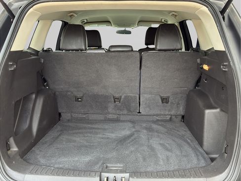 Used 2017 Ford Escape SE w/ Equipment Group 201A FWD image 10