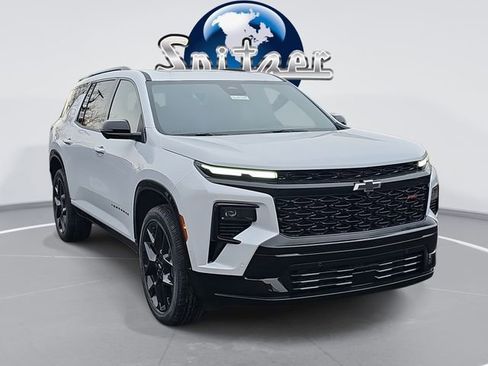 New 2026 Chevrolet Traverse RS w/ LPO, Floor Liner Package AWD/4WD image 1