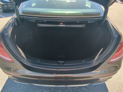 Used 2018 Mercedes-Benz E 300 image 12