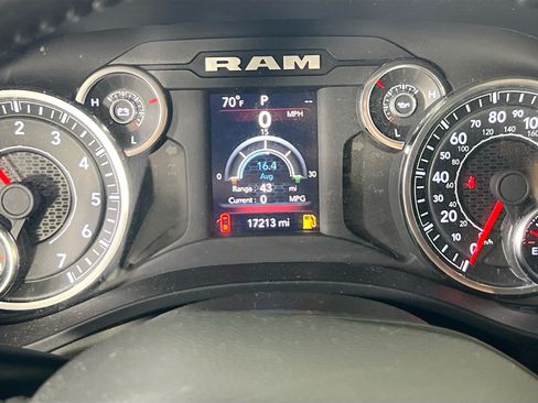 Used 2023 RAM 1500 Big Horn AWD/4WD image 12
