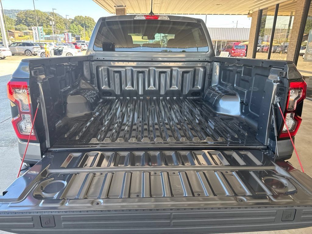New 2026 Ford Ranger XLT w/ Black Appearance Package AWD/4WD image 23