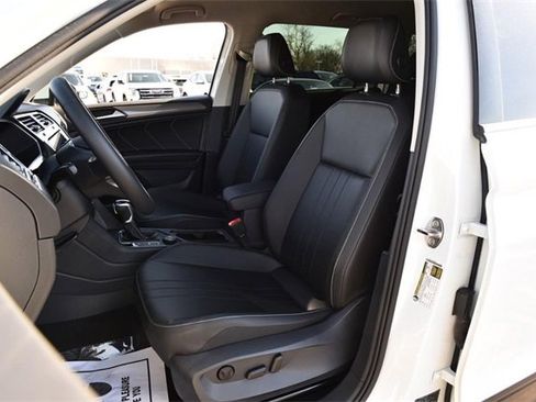 Certified 2023 Volkswagen Tiguan SE image 19