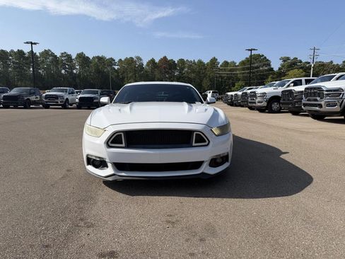 Used 2017 Ford Mustang GT Premium w/ Equipment Group 401A RWD image 2