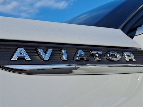 New 2026 Lincoln Aviator Reserve image 11