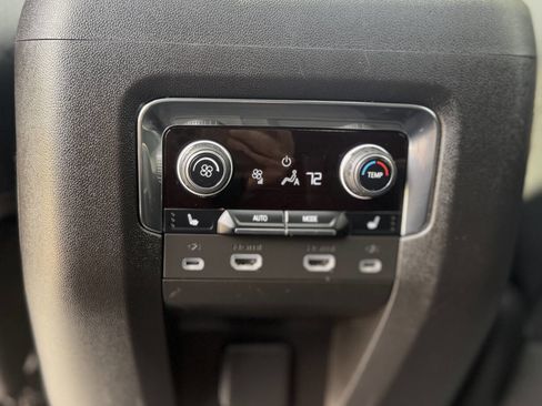 Used 2023 Chevrolet Suburban Premier AWD/4WD image 20