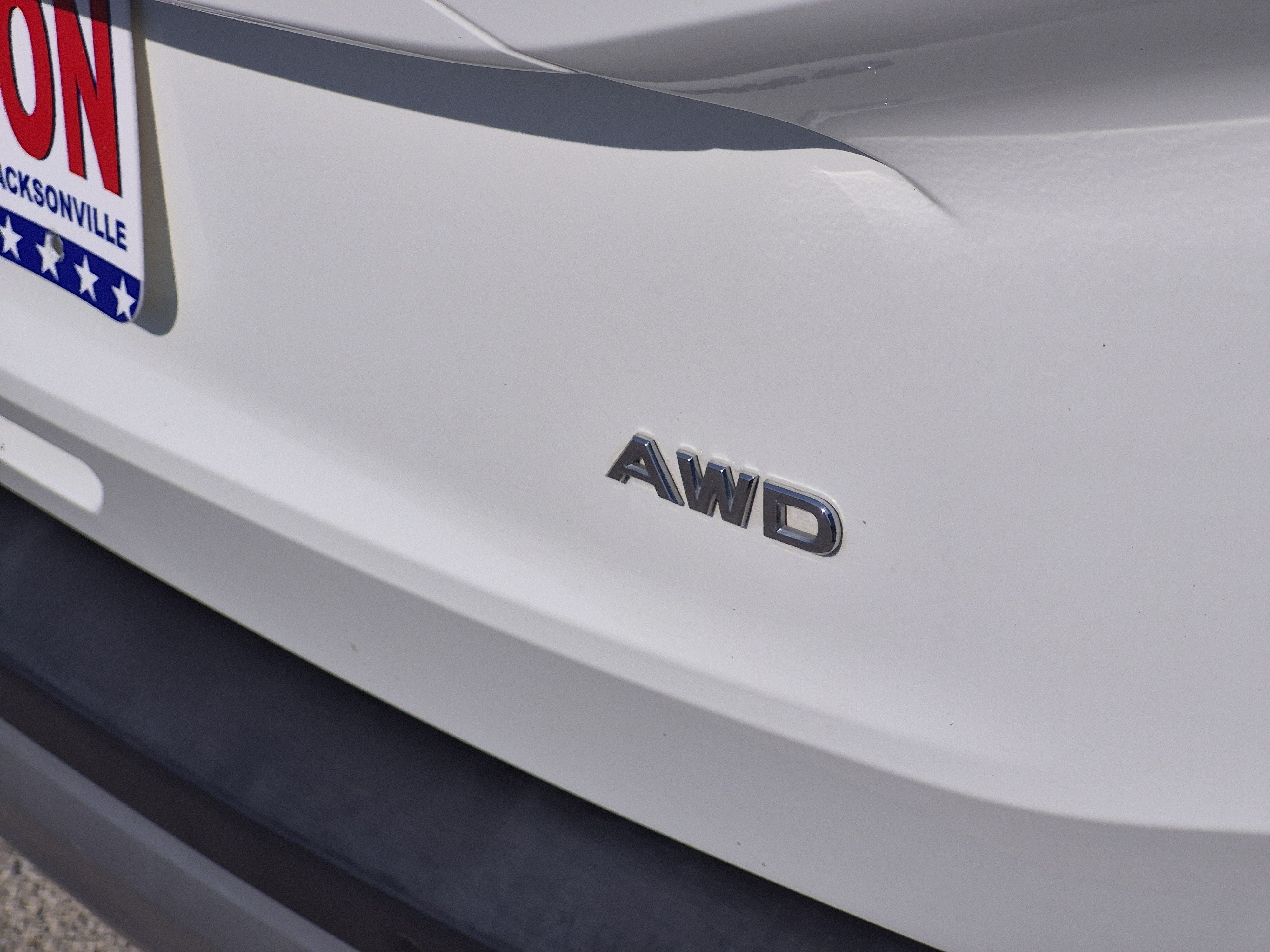 Used 2023 Nissan Rogue S AWD/4WD image 8