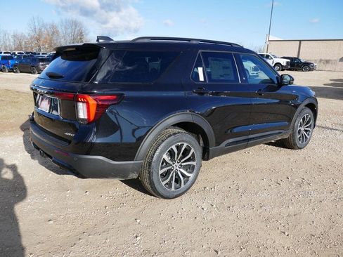 New 2026 Ford Explorer ST-Line image 5
