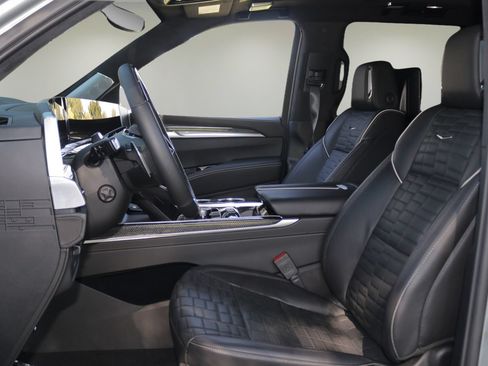 Certified 2025 Cadillac Escalade V w/ LPO, ONYX Package AWD/4WD image 11