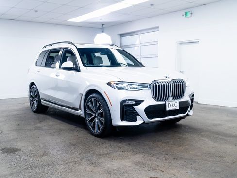 Used 2021 BMW X7 xDrive40i w/ M Sport Package image 27