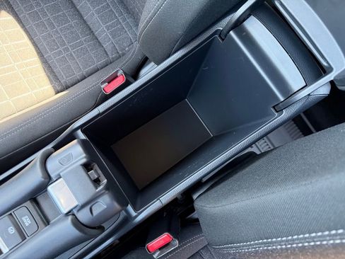 Used 2023 Honda HR-V LX image 29