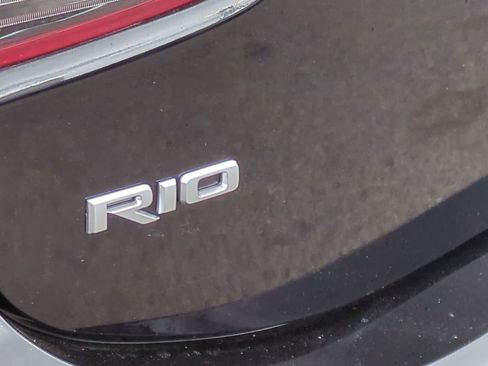 Used 2022 Kia Rio S FWD image 13