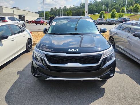Used 2022 Kia Seltos S FWD image 2