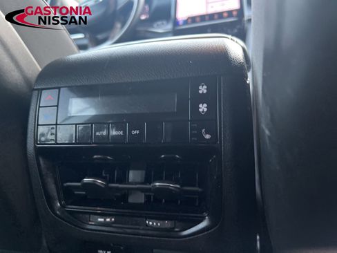 Used 2021 Jeep Grand Cherokee L Limited image 32