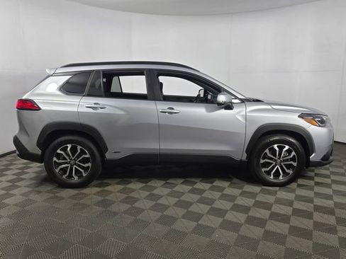 Used 2024 Toyota Corolla Cross SE image 10