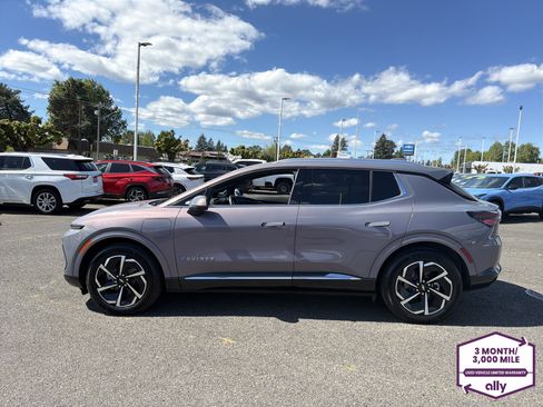 Certified 2024 Chevrolet Equinox EV LT FWD image 2