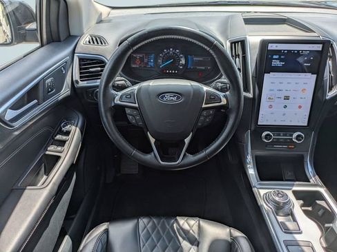 Used 2024 Ford Edge Titanium AWD/4WD image 18