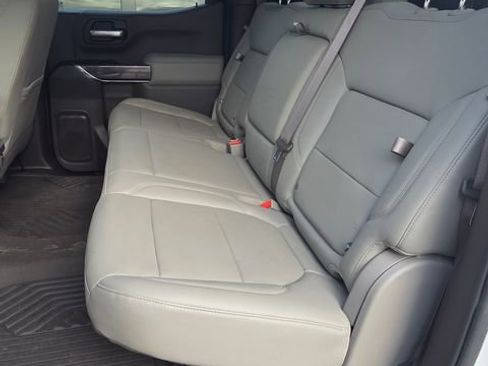 Used 2020 Chevrolet Silverado 1500 LTZ AWD/4WD image 15