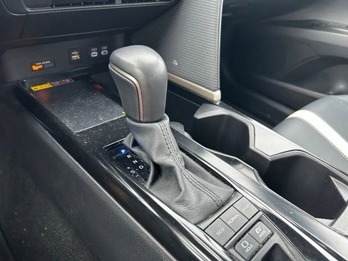 Used 2025 Toyota Camry SE w/ Multimedia Upgrade Package FWD image 27