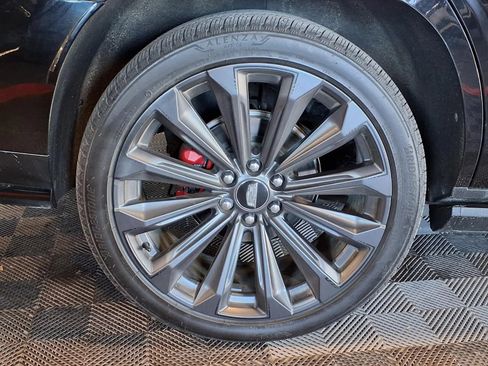 Used 2025 Cadillac Escalade V AWD/4WD image 8