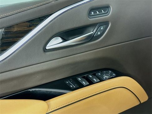 Used 2021 Cadillac Escalade ESV Premium Luxury image 20