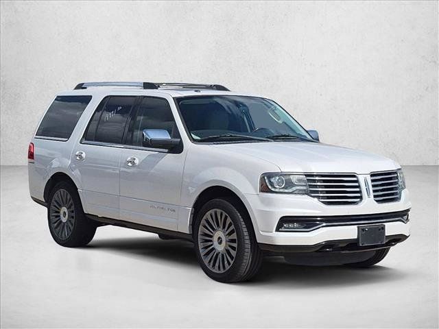 Used 2015 Lincoln Navigator 2WD w/ Equipment Group 101A Reserve image 3