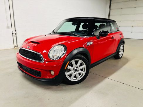 Used 2013 MINI Cooper S FWD image 1