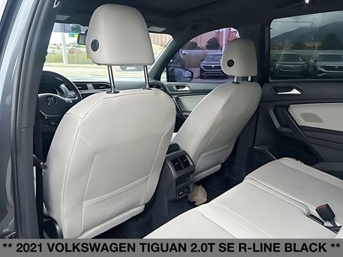 Used 2021 Volkswagen Tiguan SE R-Line w/ 3rd Row Seat Package AWD/4WD image 18