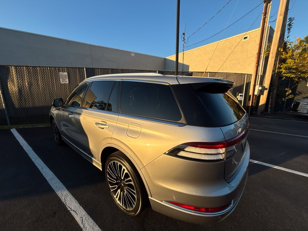 Certified 2021 Lincoln Aviator Black Label w/ Dynamic Handling Package AWD/4WD image 11