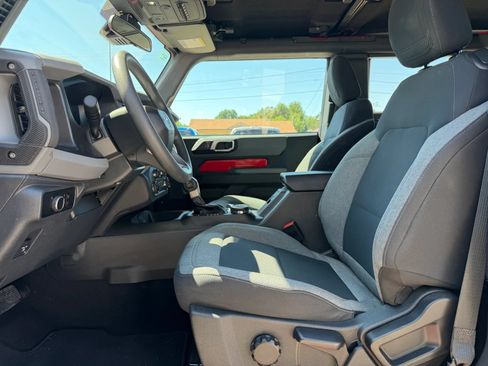 Used 2023 Ford Bronco 2-Door AWD/4WD image 16