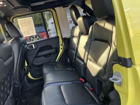 Used 2022 Jeep Wrangler Unlimited Rubicon w/ Trailer Tow Package image 14