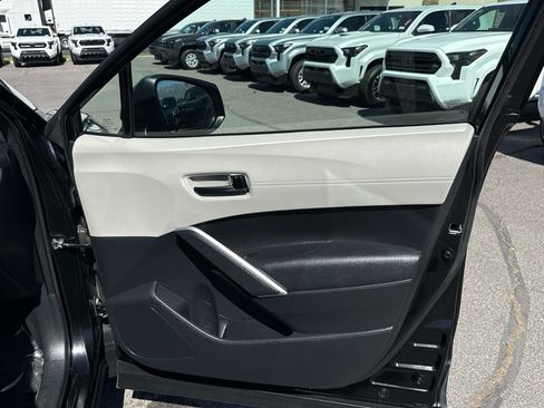 Used 2024 Toyota Corolla Cross L FWD image 19