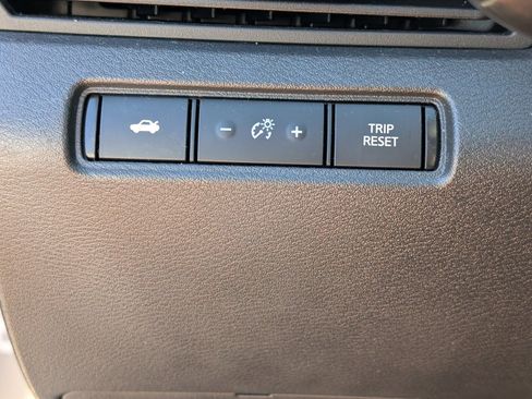 Certified 2021 Nissan Altima 2.5 SR image 33