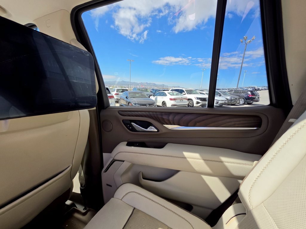 Used 2021 GMC Yukon Denali AWD/4WD image 18
