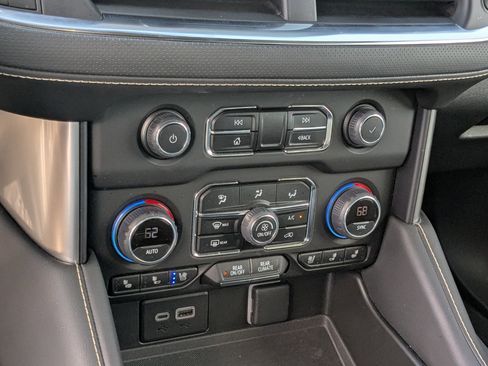 Used 2023 Chevrolet Tahoe Premier w/ Premium Package image 19