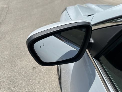 Used 2025 Ford Escape Platinum AWD/4WD image 32