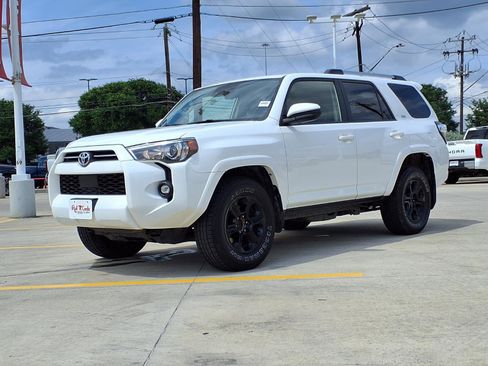 Used 2023 Toyota 4Runner SR5 RWD image 1