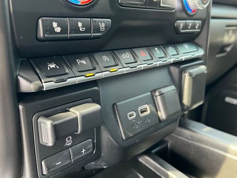 Used 2019 GMC Sierra 1500 SLT w/ SLT Premium Plus Package image 18