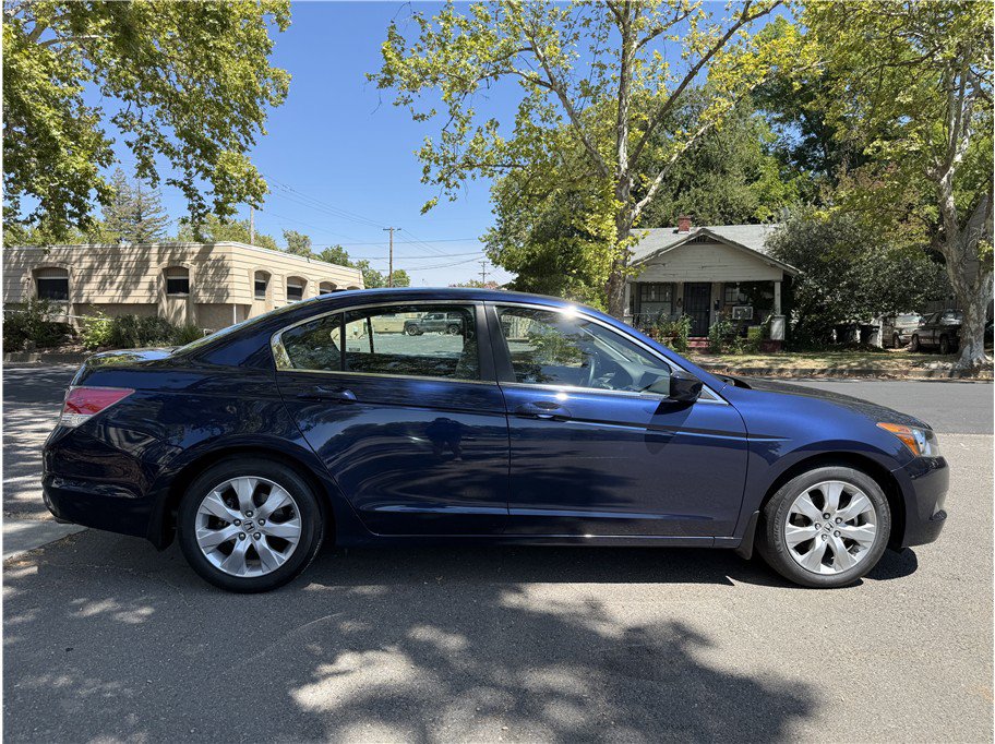 Used 2010 Honda Accord EX-L image 4