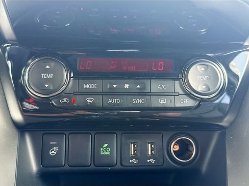 Used 2025 Mitsubishi Eclipse Cross SEL AWD/4WD image 16