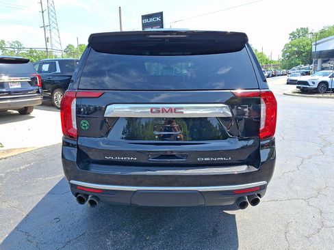 Used 2021 GMC Yukon Denali w/ Denali Premium Package AWD/4WD image 5