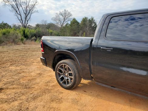 Used 2019 RAM 1500 Laramie image 13