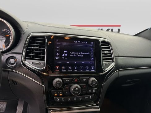 Used 2020 Jeep Grand Cherokee High Altitude RWD image 9