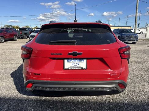 New 2026 Chevrolet Trax RS w/ Driver Confidence Package image 6