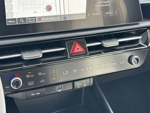 Certified 2025 Kia Niro EX FWD image 23