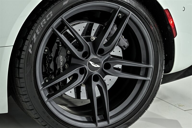 Used 2019 Aston Martin DBS Superleggera RWD image 24